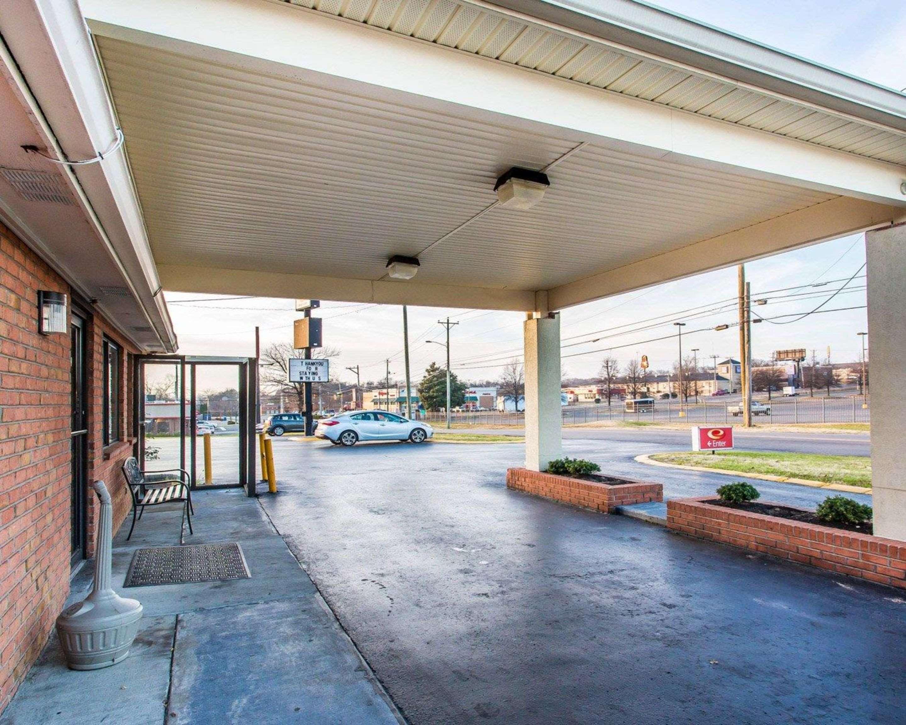 Econo Lodge Nashville North - Opryland Экстерьер фото